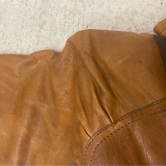 Broken-in soft leather boots - Picture 4 of 6